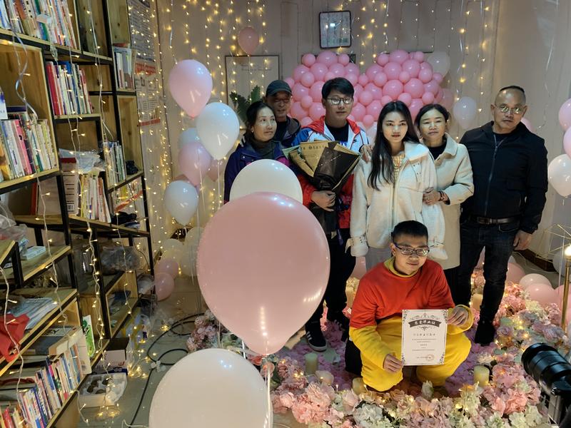 公司同事生日會(huì )的策劃圖片