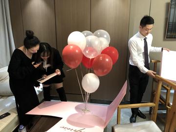 車(chē)后備箱布置生日圖片