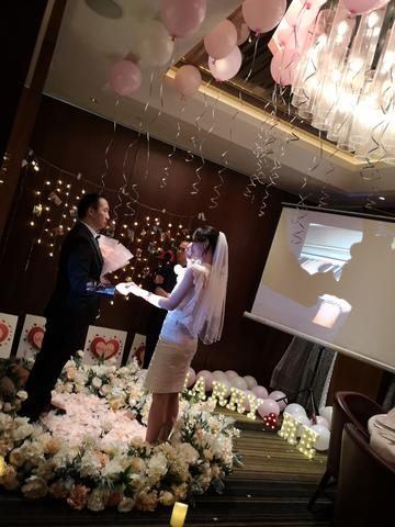 家庭生日現場(chǎng)布置小豬佩奇圖片
