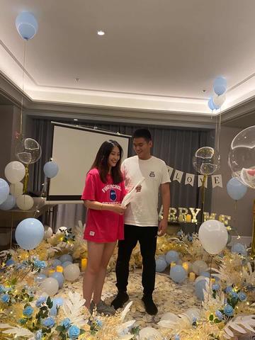 吃雞主題生日宴會(huì )布置圖片