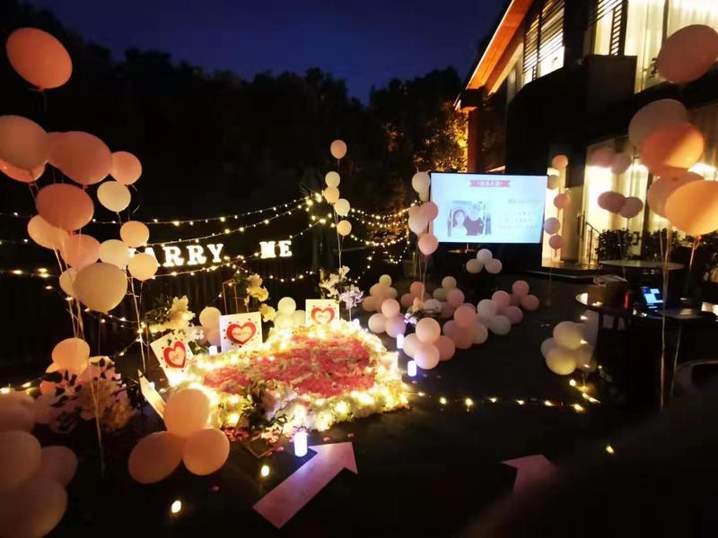 家庭生日會(huì )布置現場(chǎng)圖片