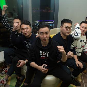 公司生日會(huì )氣球布置圖片
