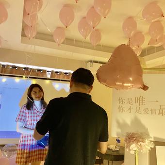 寶寶生日會(huì )墻面布置圖片