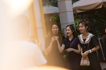 簡(jiǎn)單生日宴會(huì )布置圖片家庭