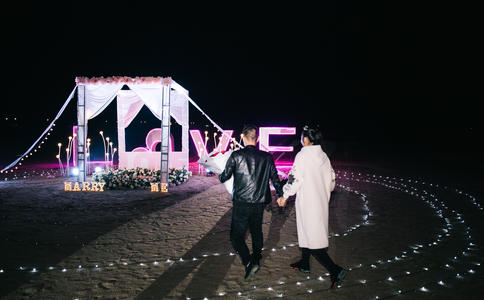 伴娘紫色礼服好不好_婚纱礼服