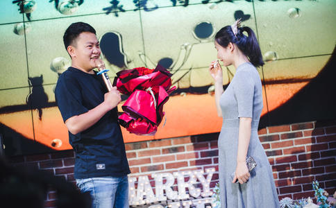 想要知道小白新娘试纱攻略就得全靠它了_新娘