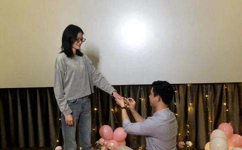 粉色婚纱礼服是你想要的吗_婚纱礼服