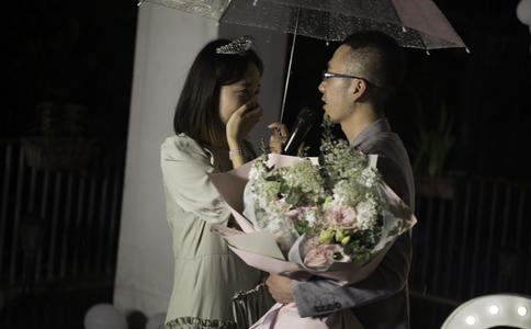 卡地亚宽版戒指怎么样_结婚