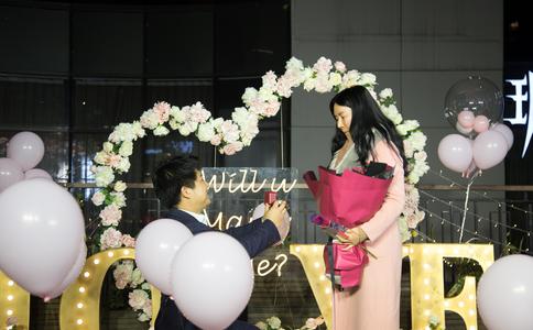 最经典浪漫的求婚话语 你喜欢这种浪漫的求婚吗