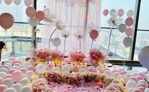瘦新娘要怎么选婚纱礼服 展现完美体型