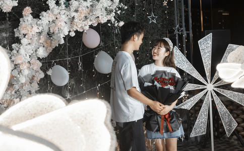 婚礼上适合新娘唱的歌_新娘
