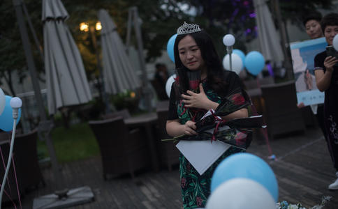 在大理拍婚纱新娘妆容的注意事项_新娘