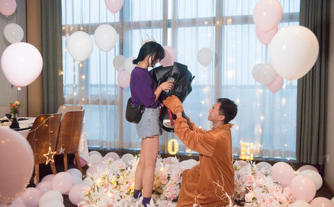 佛山婚车多少钱一天_婚车