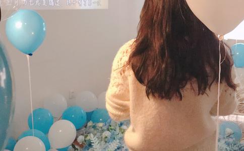 12种DIY婚礼蛋糕装饰品_婚礼