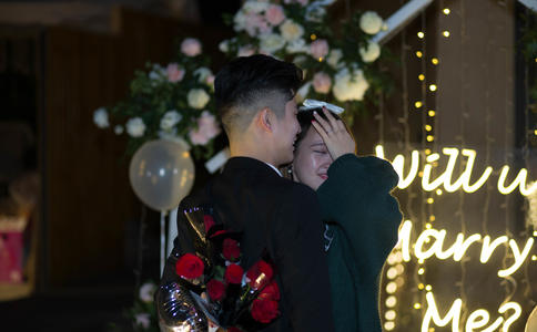 酒店结婚布置图片_婚宴