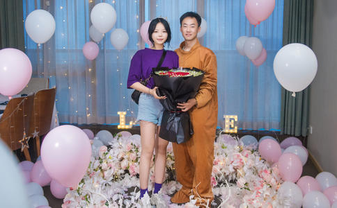 结婚红色礼服有哪些款式_婚纱礼服