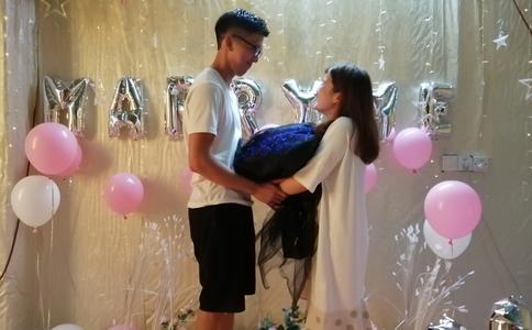 最容易感动女友的求婚词 五条浪漫感人的求婚宣言