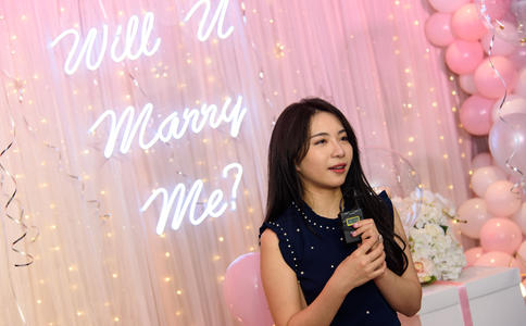 秋季婚纱怎么选择款式