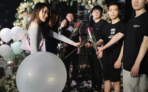 西安奥迪租婚车多少钱_婚车