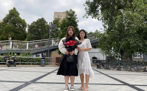 旅拍外景婚纱照多少钱_婚纱照