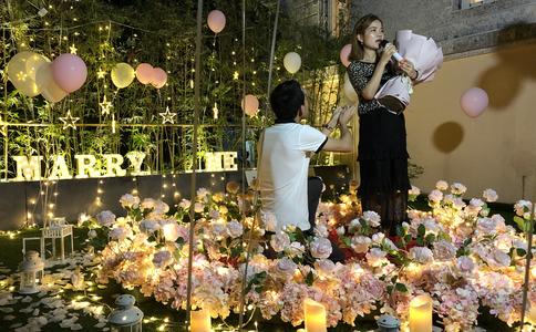 结婚伴娘穿什么衣服_婚纱礼服