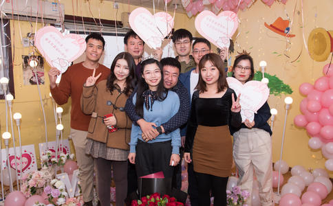 上海最浪漫的求婚方式 把自己的爱向她表达出来