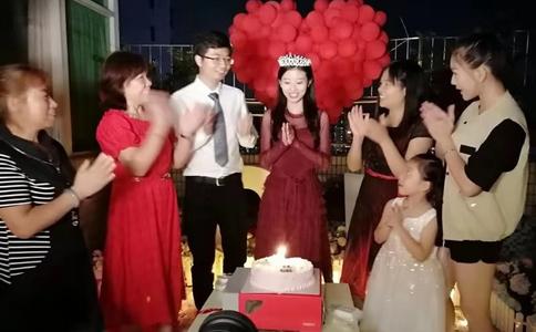 求婚时说的词有哪些简单的 这些求婚词足以感动她