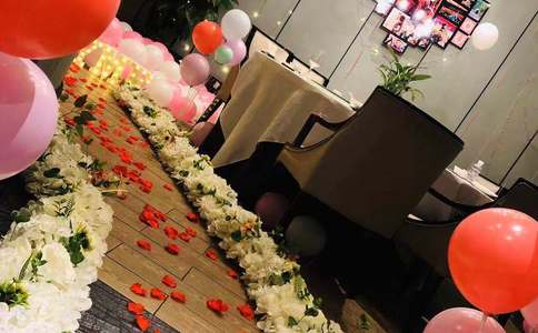龙凤褂穿着禁忌有哪些_婚纱礼服
