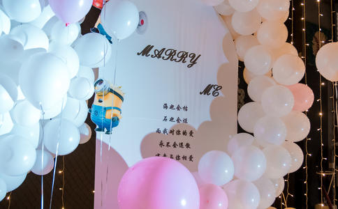 结婚新娘要准备几双鞋_新娘