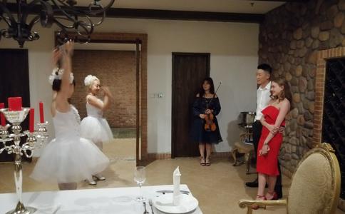 综合评价钻石戒指多少钱1克拉_结婚