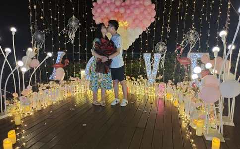 黄金钻石戒指好还是黄金戒指好_结婚
