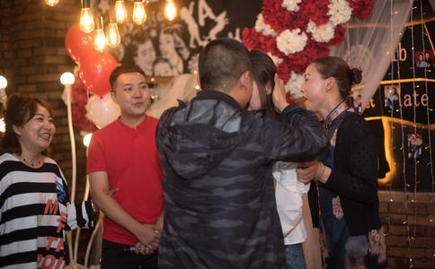 电影中的经典婚礼誓言词_结婚誓言