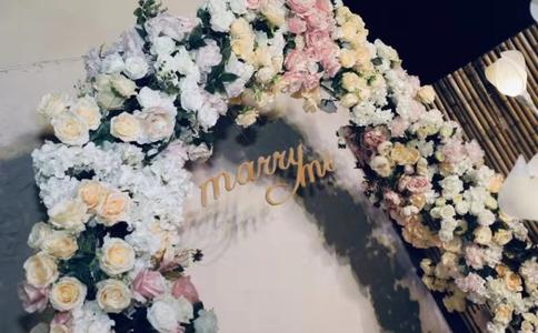 为您介绍婚车租赁价格_婚车