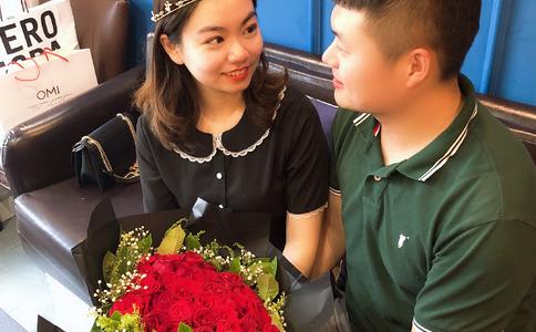 在后花园举办浪漫婚礼_婚礼