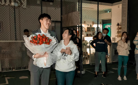 租婚车价钱多少_婚车