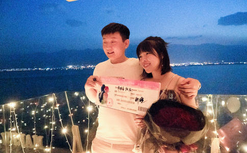 婚车预定应该怎么选_婚车