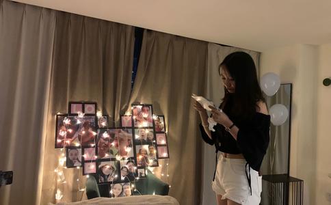 男子率豪车石家庄求婚：9999朵玫瑰浪漫求婚 女孩当场落泪答应