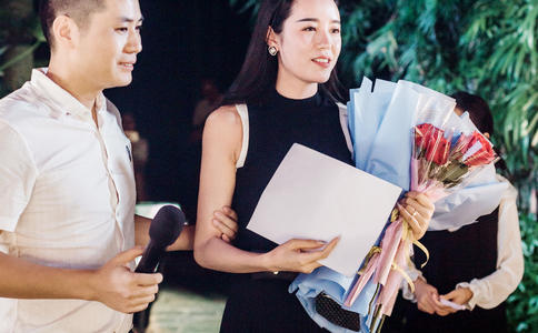 黑色婚纱设计_婚纱