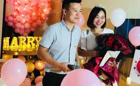 卡地亚三色金戒指价格_结婚