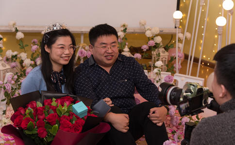 结婚请帖样式是怎样的