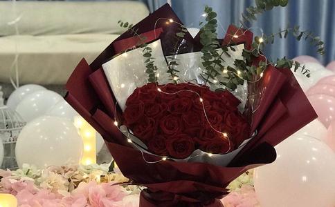 情人节什么样的求婚简单又有创意？情人节简单又有创意的求婚