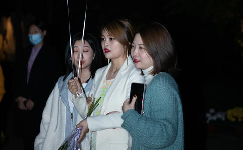 对结婚新人的祝福语大全