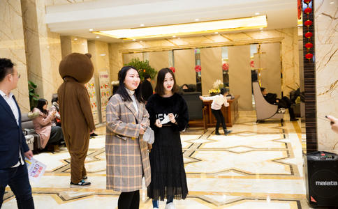 婚礼蛋糕怎么分合适_婚礼