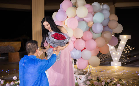 新人婚宴礼服选择_婚纱礼服