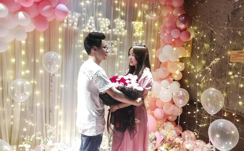 纯银情侣戒指什么牌子好一些呢_结婚