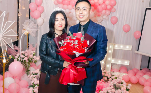 婚纱哪家好_婚纱