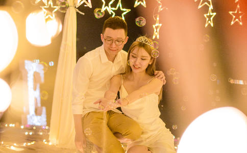 七夕祝福送老婆什么礼物