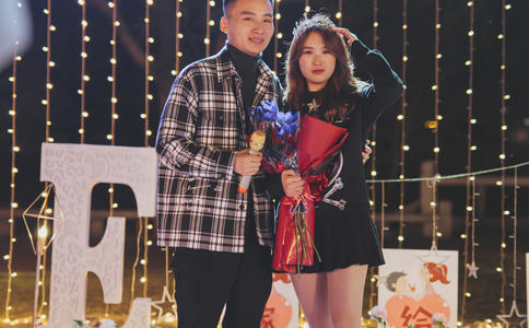 中国式求婚跪哪个腿才对 特爱教你如何求婚成功
