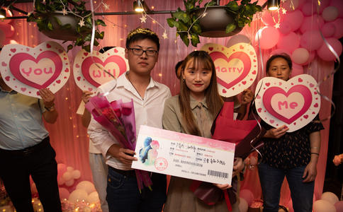 黄金戒指款式及价格简介_结婚