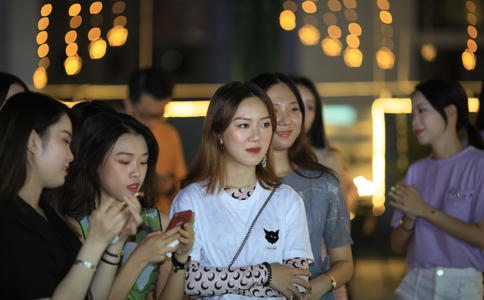 红绳金戒指多少钱_结婚